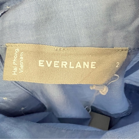Everlane Ruffle Shoulder Mock Neck Blouse Top NWT Size 2 Light Blue Office - Picture 7 of 10